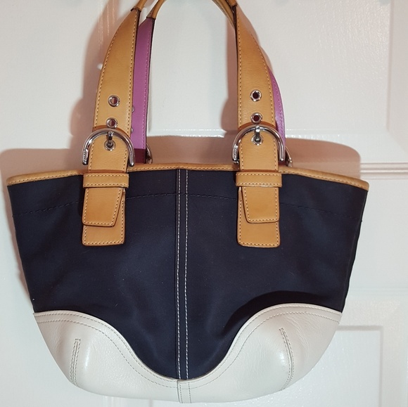 Authentic coach purse - Picture 1 of 5